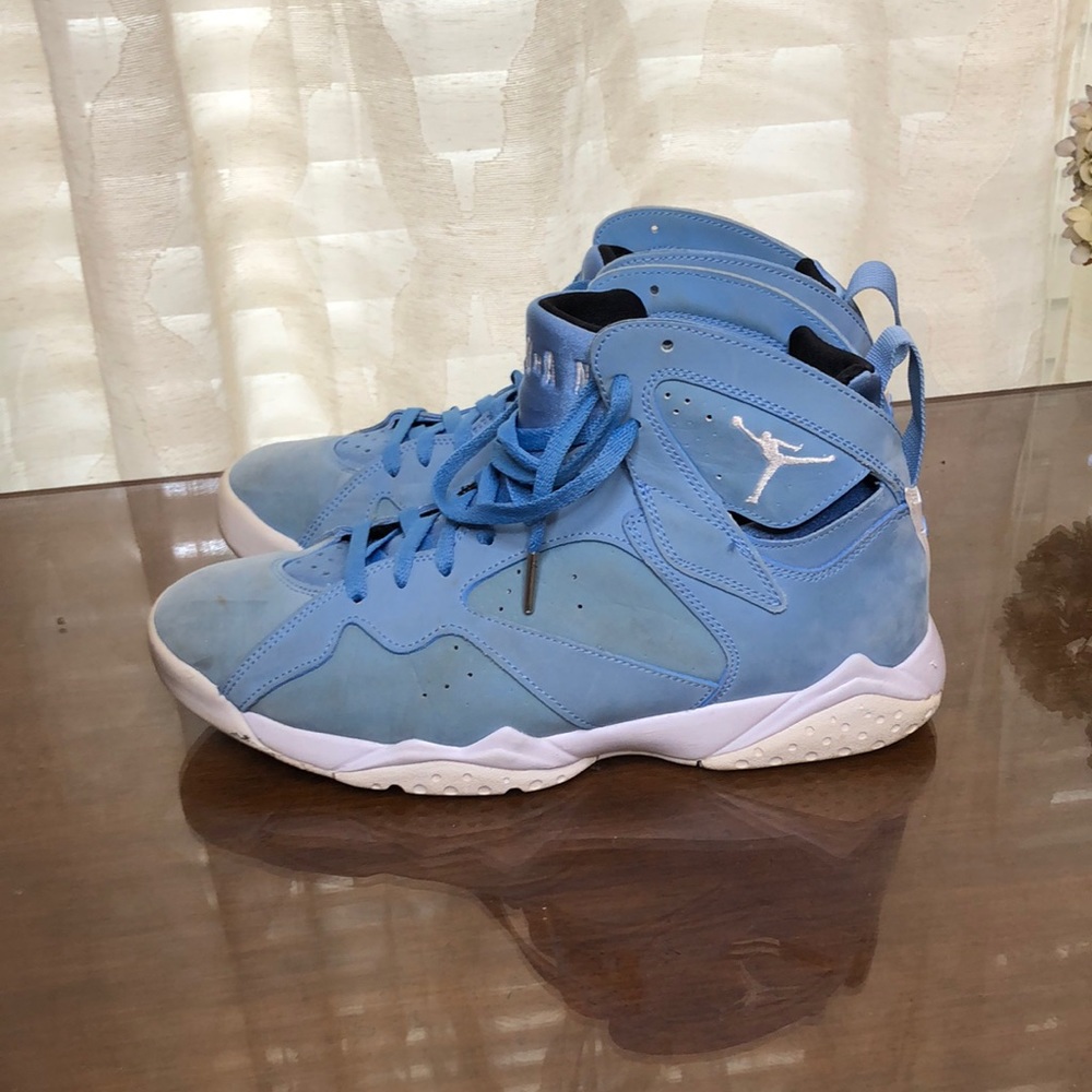 Men’s Air Jordan 7 Pantone
